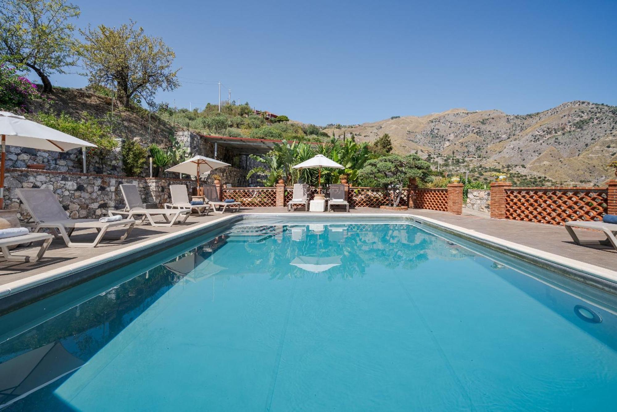 The Lemon Tree Apartment Taormina Bagian luar foto