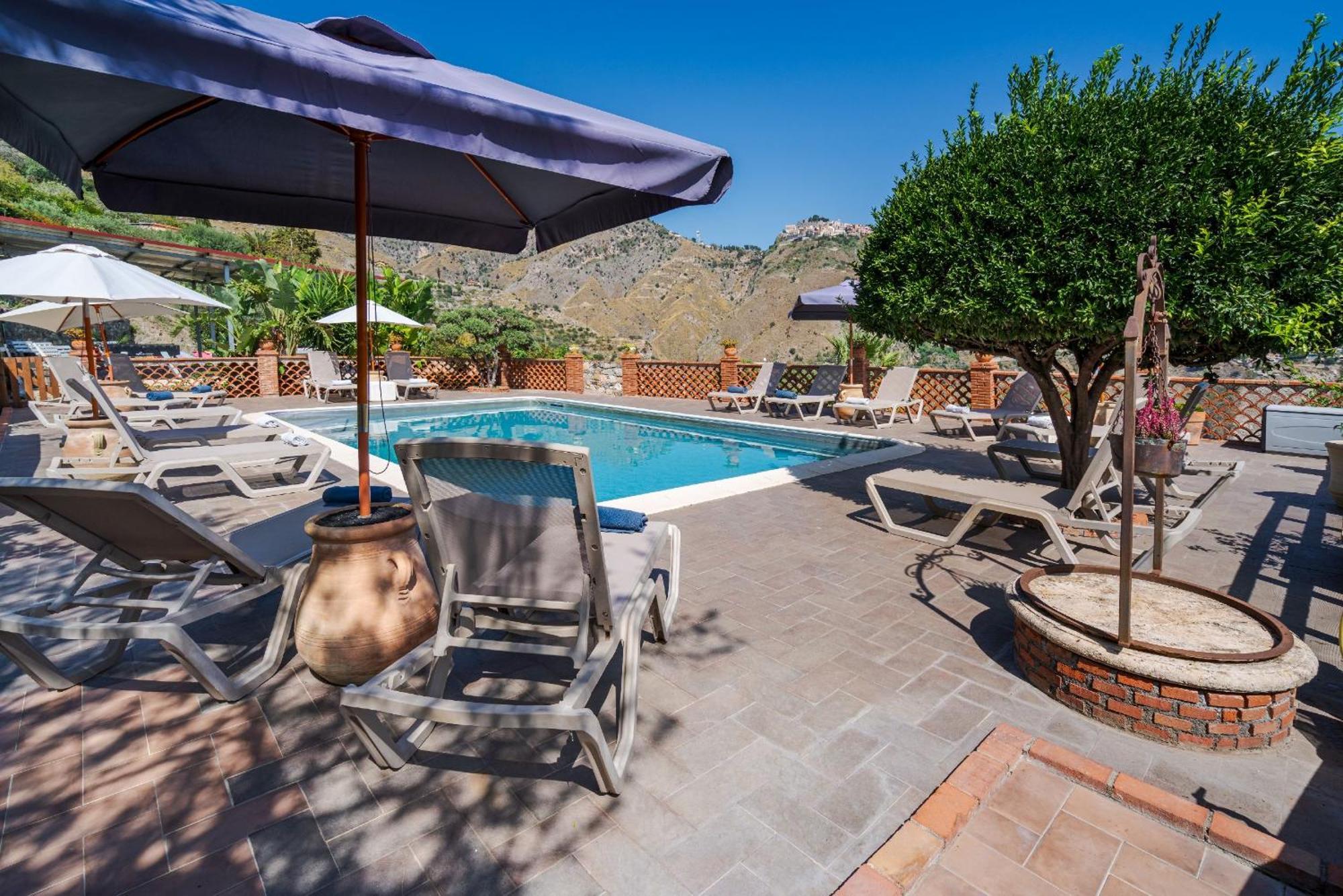 The Lemon Tree Apartment Taormina Bagian luar foto